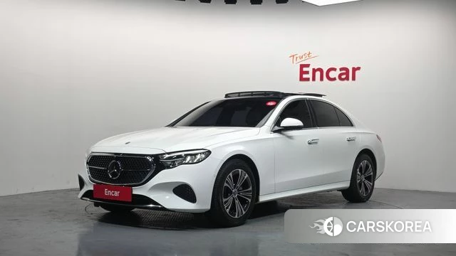 Mercedes-Benz E-Class W214 2026 Белый из Кореи