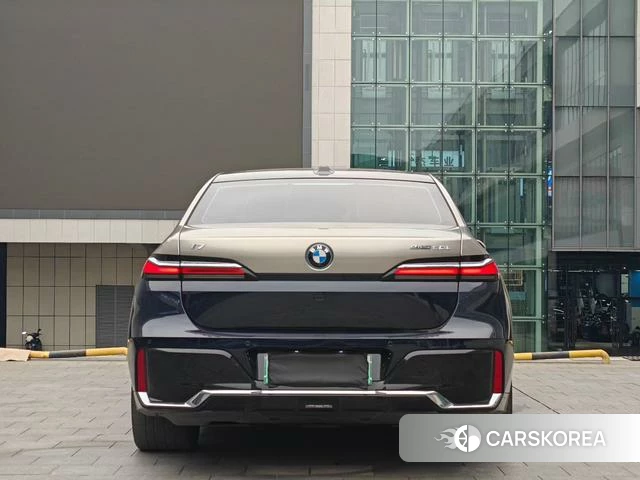 BMW i7 2024 Черный из Китая