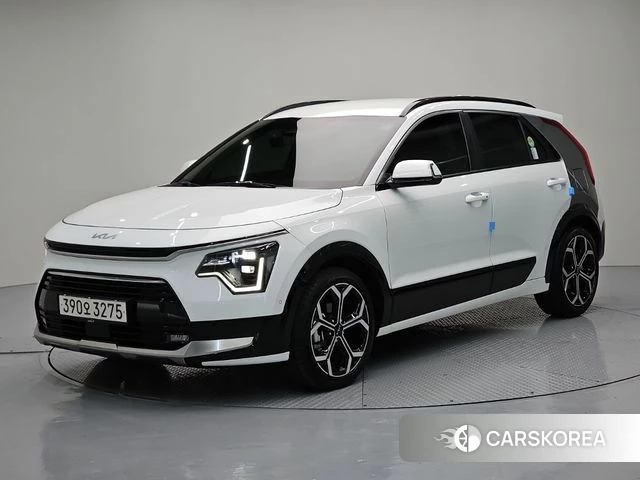 Kia Di Ol Nu Niro 2022 Белый из Кореи
