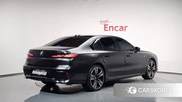 BMW 7 Series (G70) 2022 Серый из Кореи