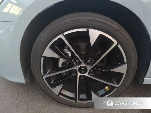Audi A3 2024 Темно-серый из Китая