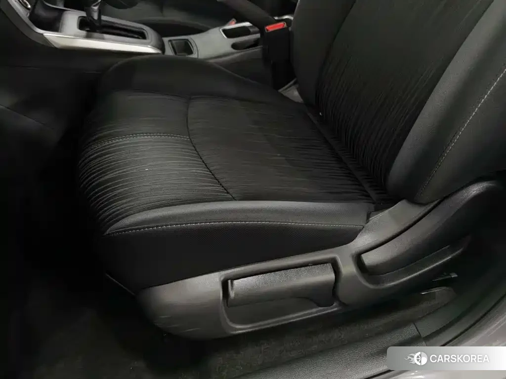 Nissan Sylphy 2023 Silver/gray из Китая, фото 2