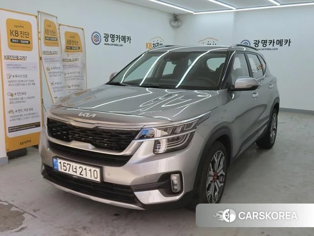 Kia Seltos 2022 Серебристо-серый из Кореи