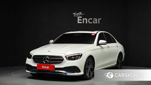 Mercedes-Benz E-Class W213 2021 Белый из Кореи
