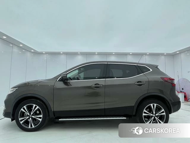 Nissan Qashqai 2021 Коричневый из Китая
