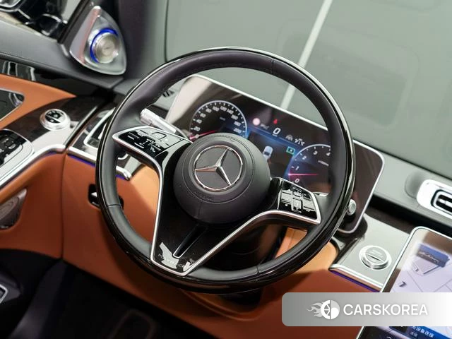 Mercedes-Benz Maybach S-class 2023 Черный из Китая