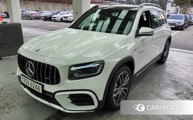 Mercedes-Benz GLB-Class X247 2025 Белый из Кореи