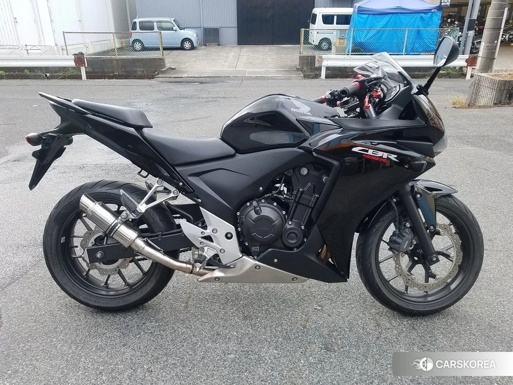 Проданный Honda CBR400R 2014 из Японии