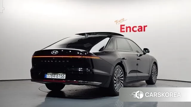 Hyundai Grandeur Hybrid (GN7) 2023 Черный из Кореи