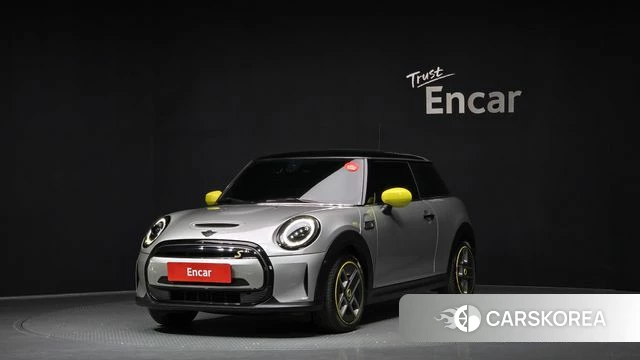 Mini Cooper Electric 2023 Серебряный из Кореи