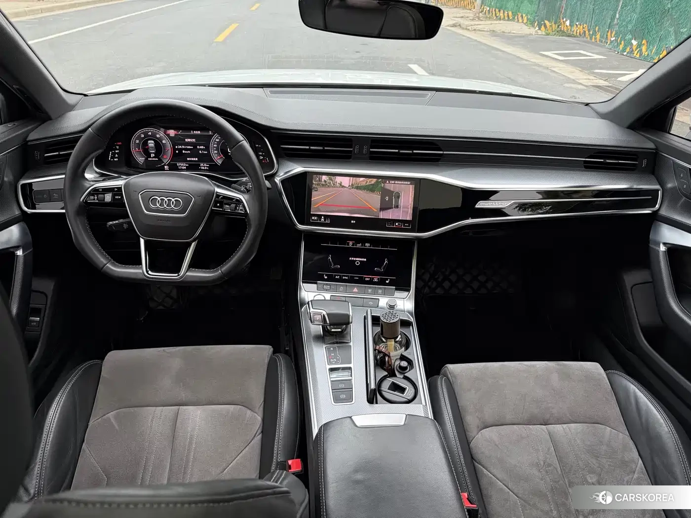 Audi A6L 2019 Белый из Китая