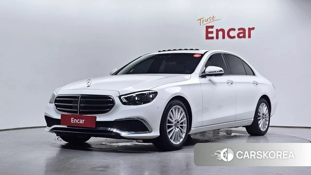 Mercedes-Benz E-Class W213 2023 Белый из Кореи