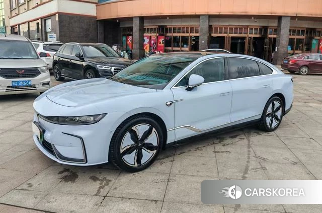 Lan Tu Chasing light EV 2023 Синий из Китая