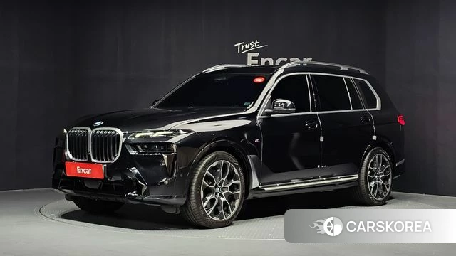 BMW X7 (G07) 2023 Черный из Кореи