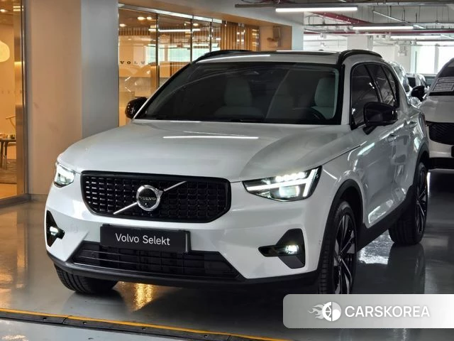 Volvo XC40 2026 Белый из Кореи