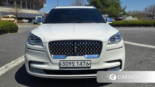 Lincoln Aviator 2nd generation 2020 Белый из Кореи