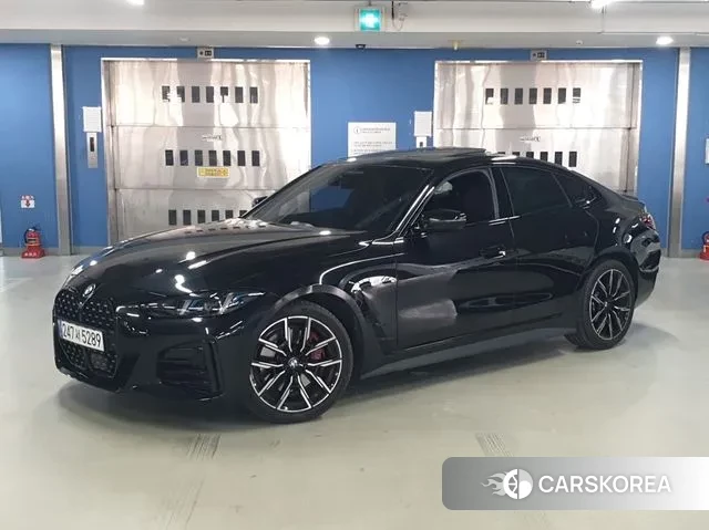 BMW 4 Series (G22) 2024 Черный из Кореи