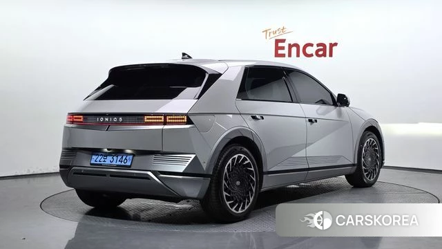 Hyundai Ionic 5 2022 Серебристо-серый из Кореи