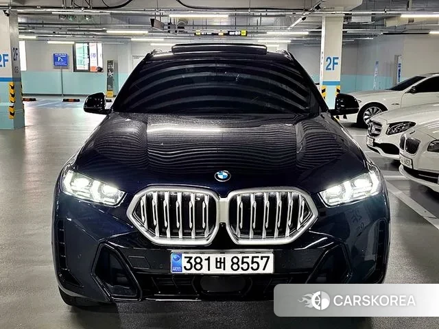 BMW X6 (G06) 2023 Черный из Кореи