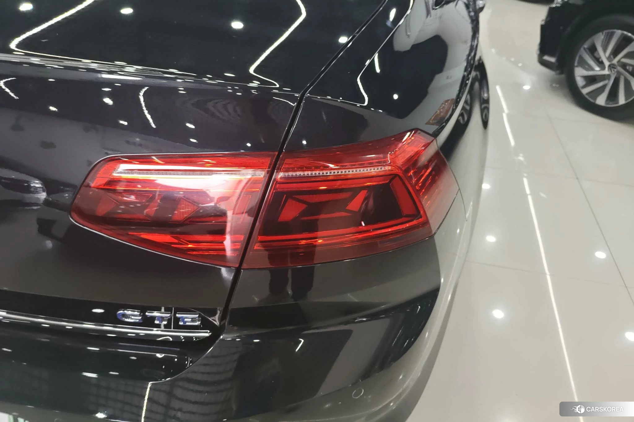 Volkswagen Magotan PHEV 2021 Черный из Китая