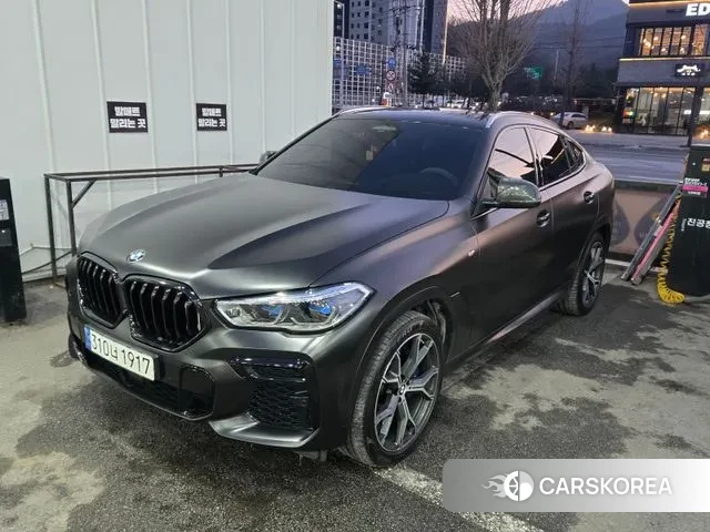 BMW X6 (G06) 2023 Черный из Кореи