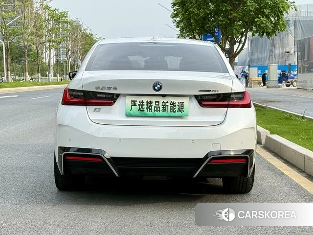 BMW i3 2024 Белый из Китая