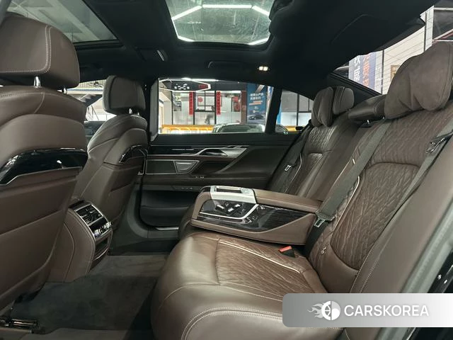 BMW 7 series 2021 Черный из Китая