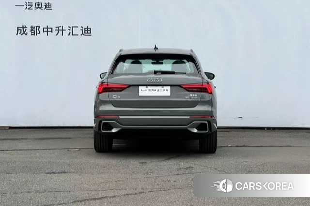 Audi Q3 2023 Темно-серый из Китая