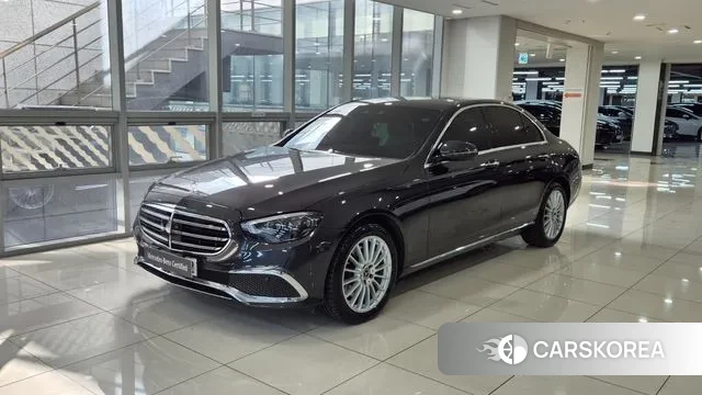 Mercedes-Benz E-Class W213 2021 Серый из Кореи