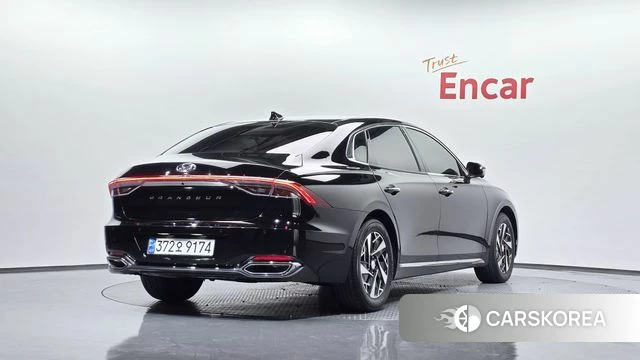 Hyundai The New Grandeur IG Hybrid 2022 Черный из Кореи