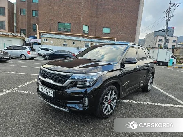 Kia Seltos 2019 Черный из Кореи