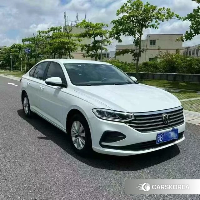 Volkswagen Lavida 2023 Белый из Китая