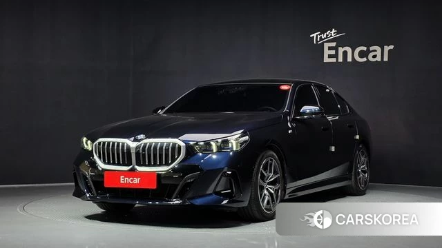 BMW 5 Series (G60) 2024 Черный из Кореи