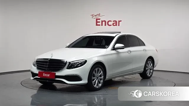 Mercedes-Benz E-Class W213 2020 Белый из Кореи