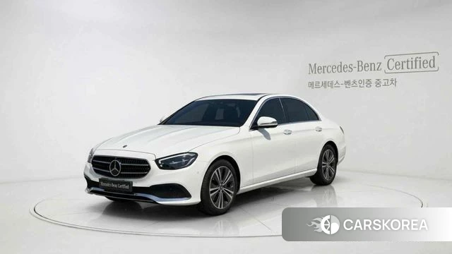 Mercedes-Benz E-Class W213 2022 Белый из Кореи