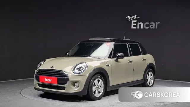 Mini Cooper D 2019 Песочный из Кореи