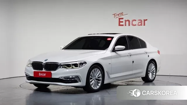 BMW 5 Series (G30) 2018 Белый из Кореи