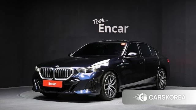 BMW 5 Series (G60) 2025 Черный из Кореи