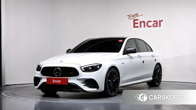 Mercedes-Benz E-Class W213 2023 Белый из Кореи