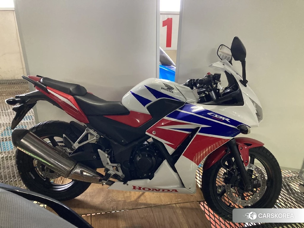 Проданный Honda CBR250R 2015 из Японии, фото 2