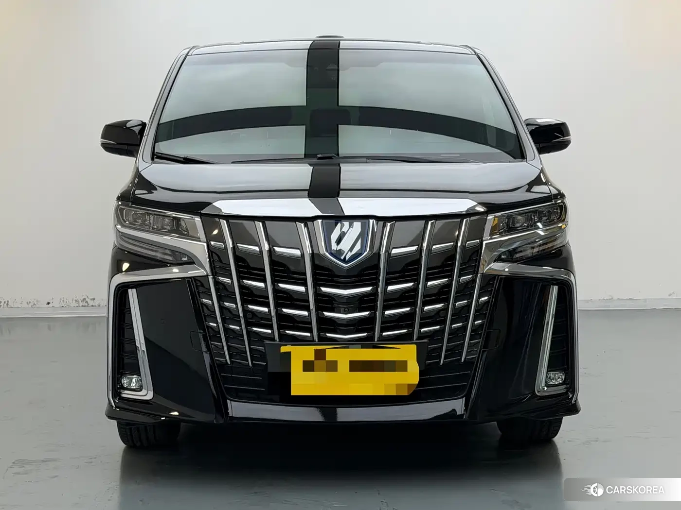 Toyota Elfa 2022 Черный из Китая