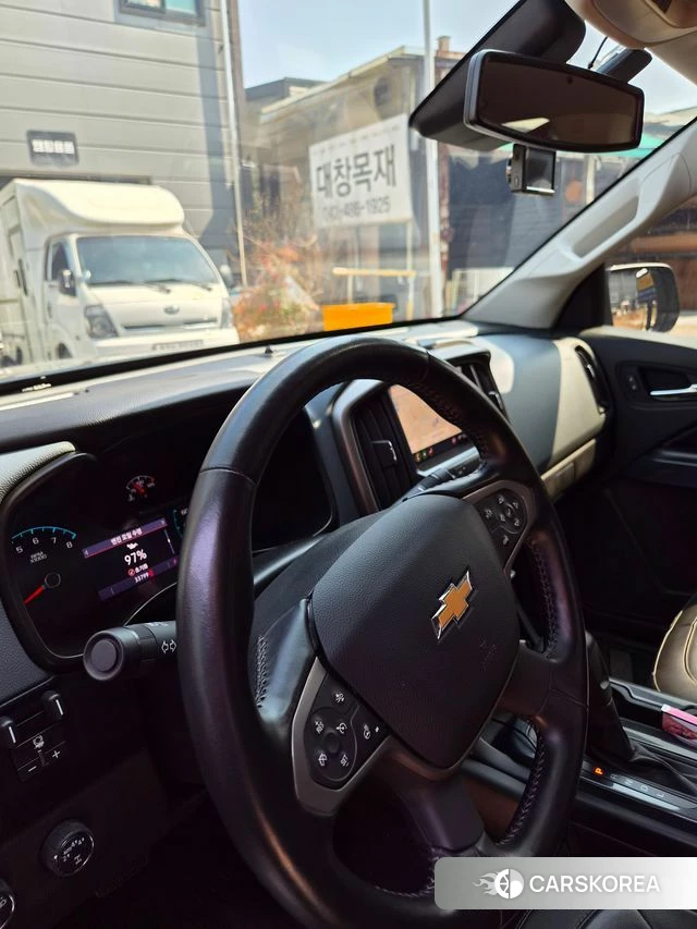 Chevrolet (GM Daewoo) Real New Colorado 2021 Черный из Кореи