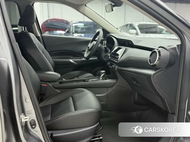 Nissan Jinke 2022 Темно-серый из Китая