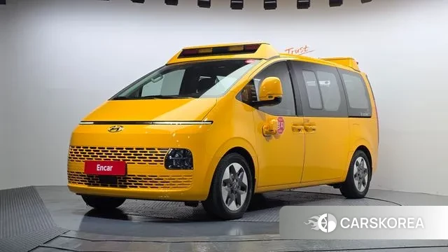 Hyundai Staria 2023 Желтый из Кореи