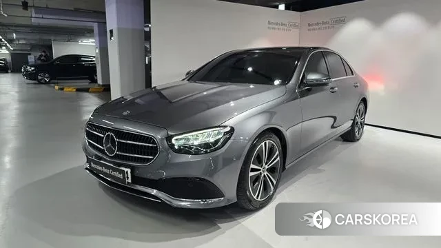 Mercedes-Benz E-Class W213 2020 Серебристо-серый из Кореи