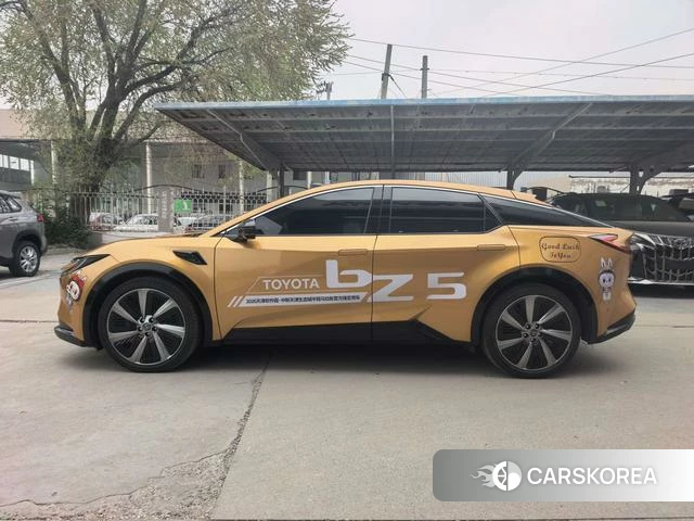 Toyota bZ5 2025 Желтый из Китая