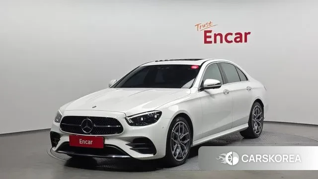 Mercedes-Benz E-Class W213 2022 Белый из Кореи