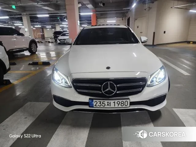 Mercedes-Benz E-Class W213 2020 Белый из Кореи