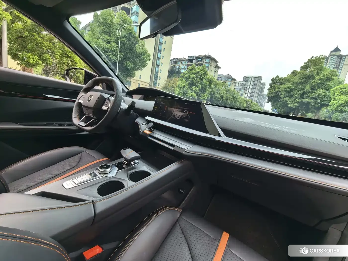 Chang'an Changan UNI-V 2024 Silver/gray из Китая