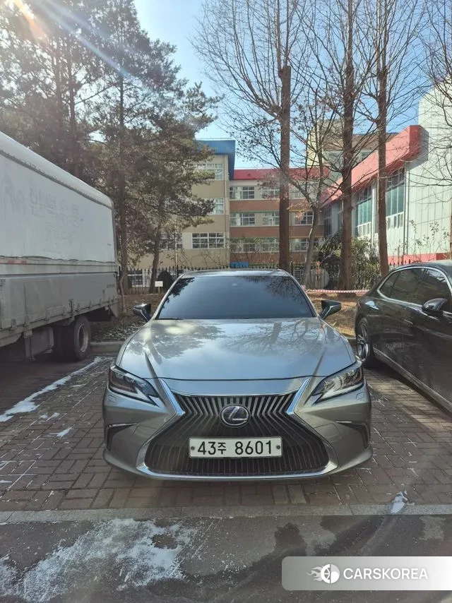 Lexus ES300h 7th generation 2019 Серый из Кореи